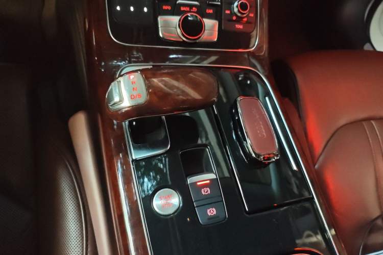 Used Audi A8 2011 A8L 3.0 TFSI quattro Luxury Edition (213kW) Gear Lever