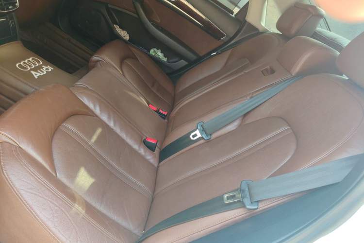 Used Audi A8 2011 A8L 3.0 TFSI quattro Comfort model (213kW) Left Rear Seat