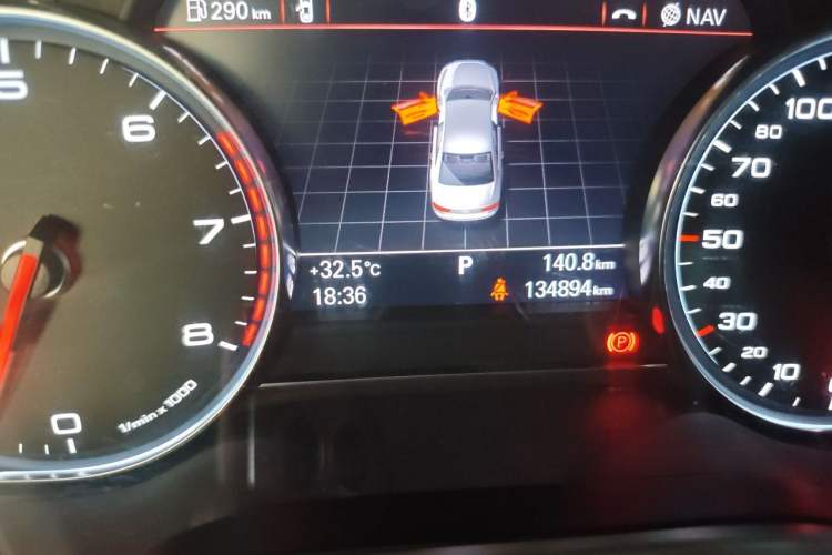 Used Audi A8 2011 A8L 3.0 TFSI quattro Luxury Edition (213kW) Odometer Close Up