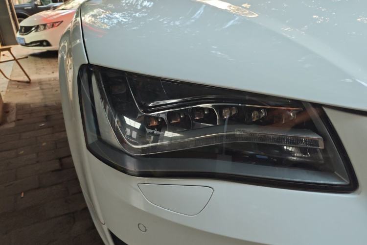 Used Audi A8 2011 A8L 3.0 TFSI quattro Luxury Edition (213kW) Right Front Headlight