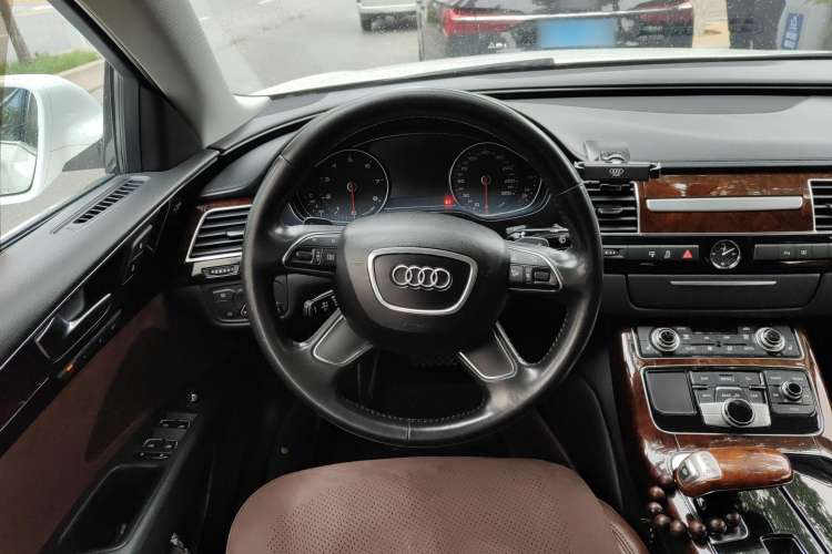 Used Audi A8 2011 A8L 3.0 TFSI quattro Comfort model (213kW) Steering Wheel