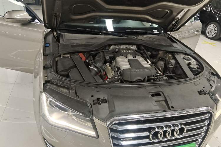 Used Audi A8 2011 A8L 3.0 TFSI quattro Comfort model (213kW) Engine Bay Right