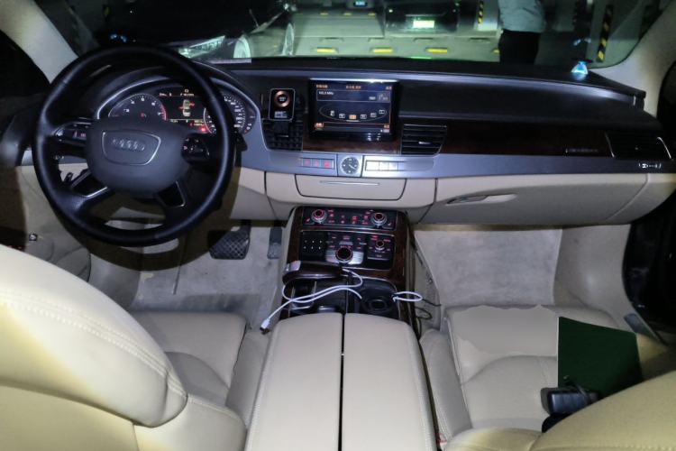 Used Audi A8 2012 A8L 45 TFSI quattro Comfort model Center Console
