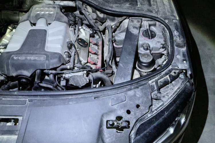 Used Audi A8 2012 A8L 45 TFSI quattro Comfort model Engine Bay Left