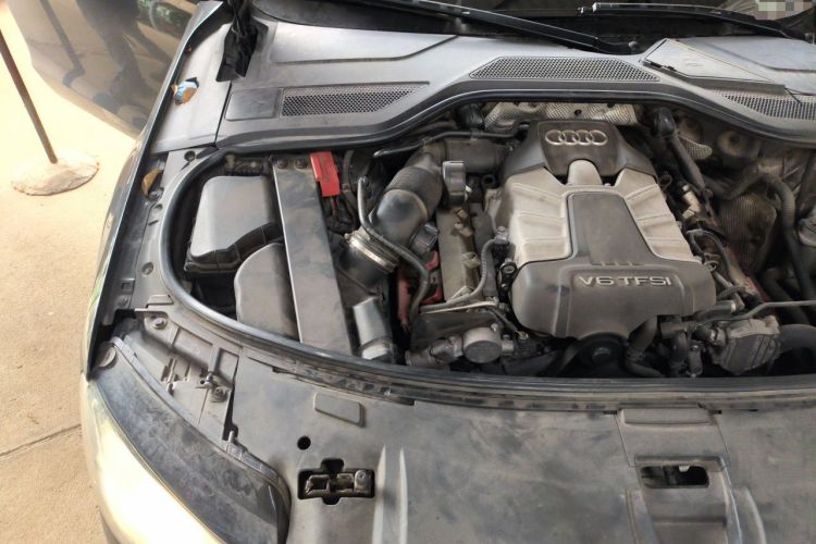 Used Audi A8 2012 A8L 45 TFSI quattro Comfort model Engine Bay Right
