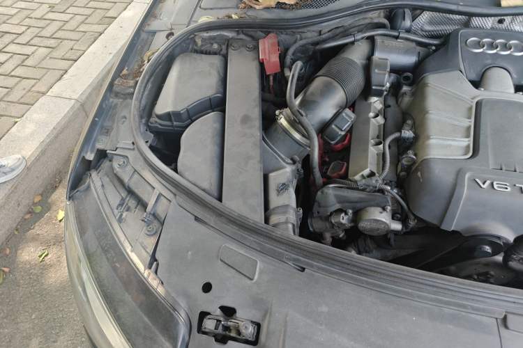 Used Audi A8 2012 A8L 50 TFSI quattro Luxury Model Engine Bay Right