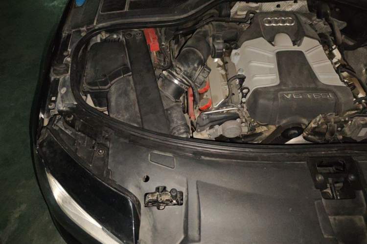 Used Audi A8 2012 A8L 45 TFSI quattro Luxury Model Engine Bay Right