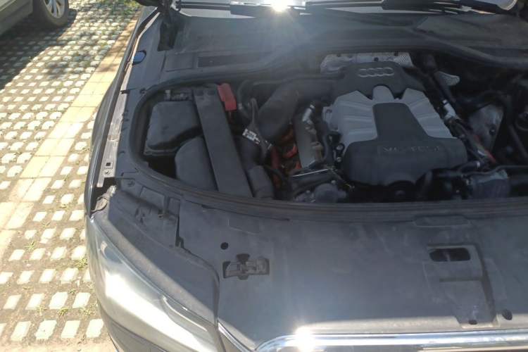 Used Audi A8 2012 A8L 45 TFSI quattro Luxury Model Engine Bay Right
