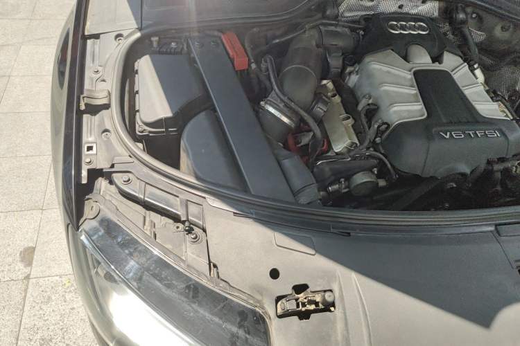 Used Audi A8 2012 A8L 45 TFSI quattro Luxury Model Engine Bay Right