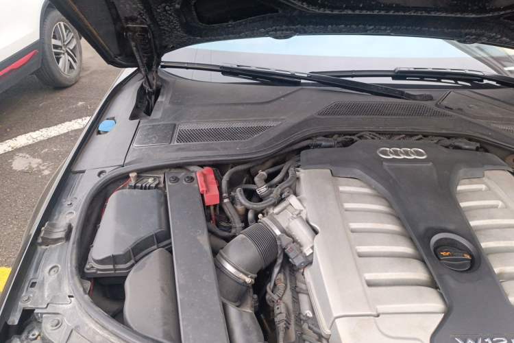 Used Audi A8  Engine Bay Right