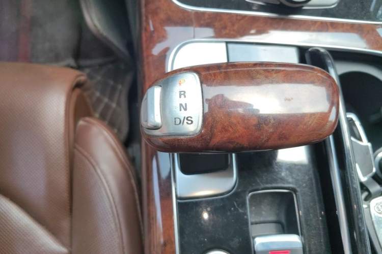 Used Audi A8 2012 A8L 50 TFSI quattro Prestige Edition Gear Lever