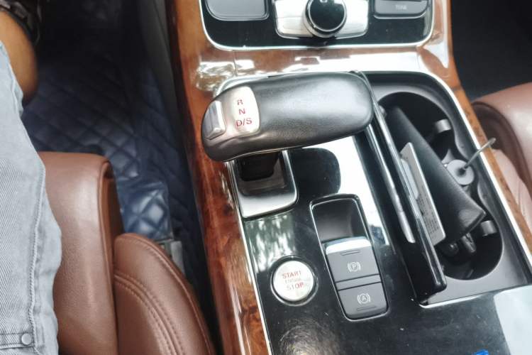 Used Audi A8 2012 A8L 45 TFSI quattro Comfort model Gear Lever