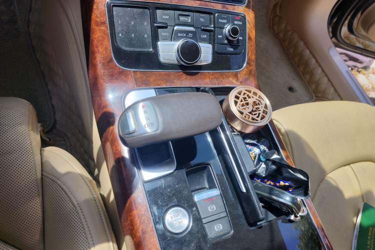Used Audi A8 2012 A8L 45 TFSI quattro Luxury Model Gear Lever