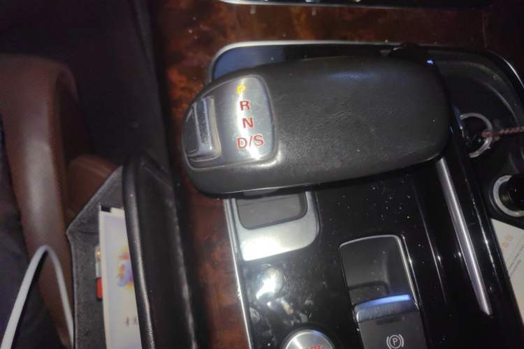 Used Audi A8 2012 A8L 50 TFSI quattro Comfort model Gear Lever