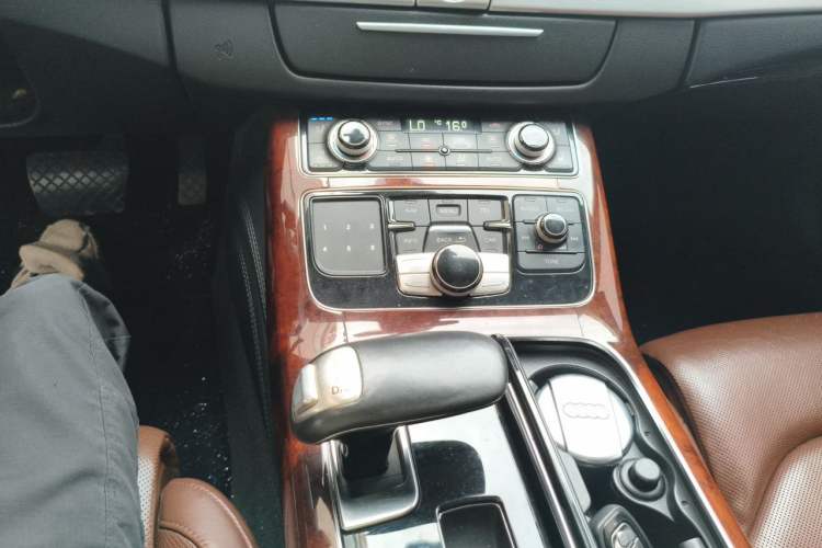 Used Audi A8 2012 A8L 50 TFSI quattro Comfort model Gear Lever
