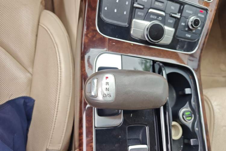 Used Audi A8 2012 A8L 45 TFSI quattro Luxury Model Gear Lever