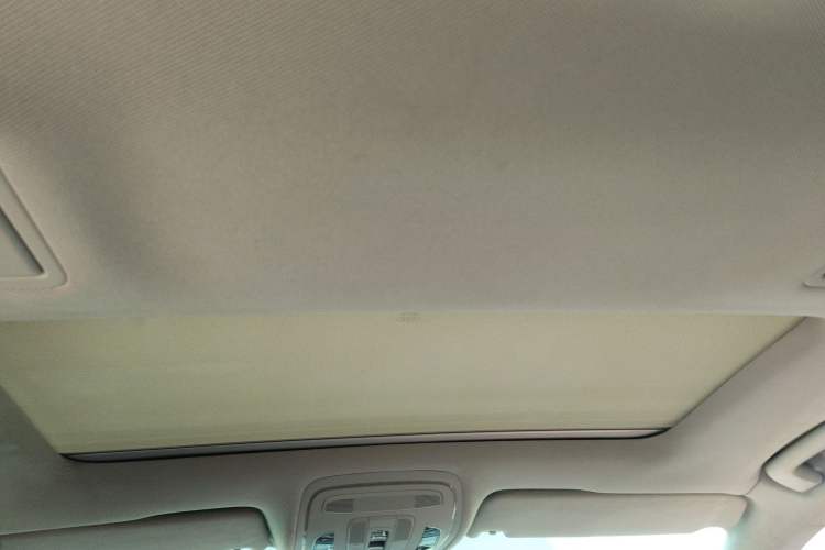 Used Audi A8 2012 A8L 45 TFSI quattro Comfort model Headliner