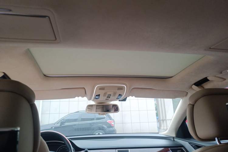 Used Audi A8  Headliner