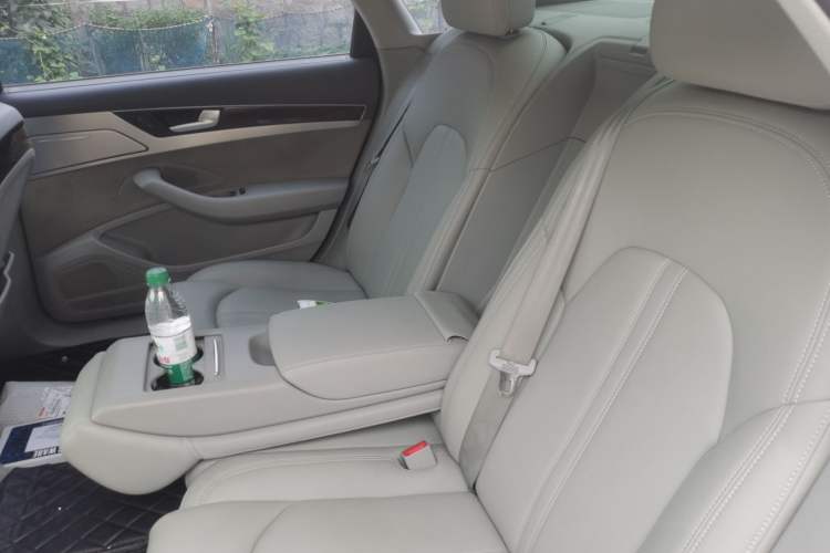 Used Audi A8 2012 A8L 45 TFSI quattro Comfort model Left Rear Seat