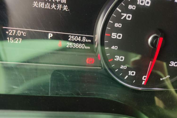 Used Audi A8 2012 A8L 45 TFSI quattro Comfort model Odometer Close Up