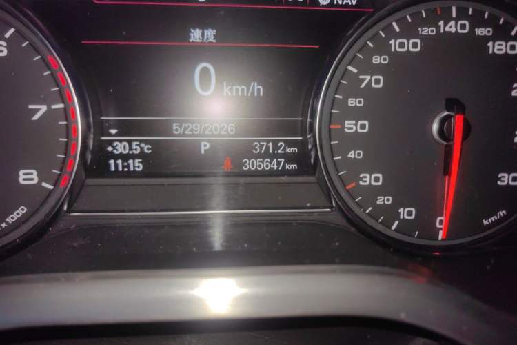 Used Audi A8 2012 A8L 50 TFSI quattro Comfort model Odometer Close Up