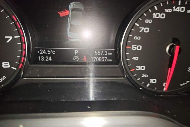 Used Audi A8 2012 A8L 45 TFSI quattro Luxury Model Odometer Close Up