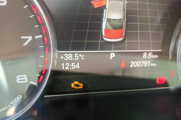 Used Audi A8 2012 A8L 50 TFSI quattro Comfort model Odometer Close Up