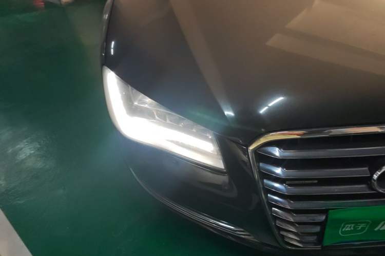 Used Audi A8 2012 A8L 45 TFSI quattro Comfort model Right Front Headlight