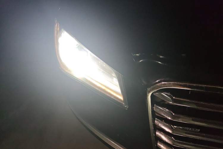 Used Audi A8 2012 A8L 45 TFSI quattro Luxury Model Right Front Headlight