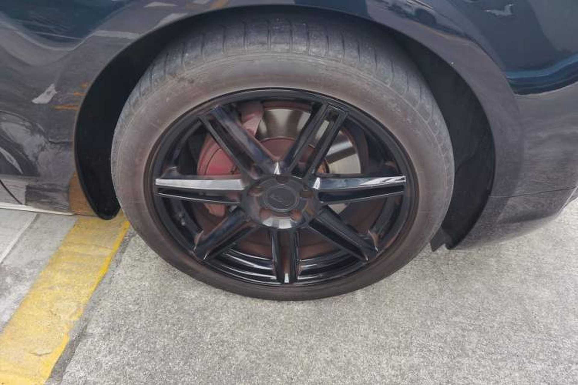 Used Audi A8 2012 A8L 45 TFSI quattro Luxury Model Right Front Wheel Hub