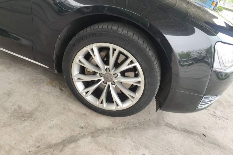 Used Audi A8 2012 A8L 50 TFSI quattro Prestige Edition Right Front Wheel Hub