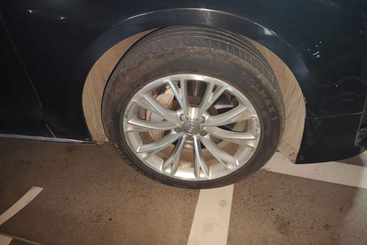 Used Audi A8 2012 A8L 50 TFSI quattro Prestige Edition Right Front Wheel Hub