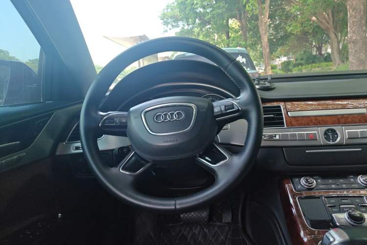 Used Audi A8 2012 A8L 50 TFSI quattro Luxury Model Steering Wheel