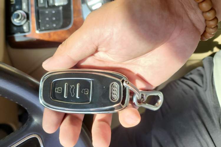 Used Audi A8 2012 A8L 45 TFSI quattro Luxury Model Vehicle Key