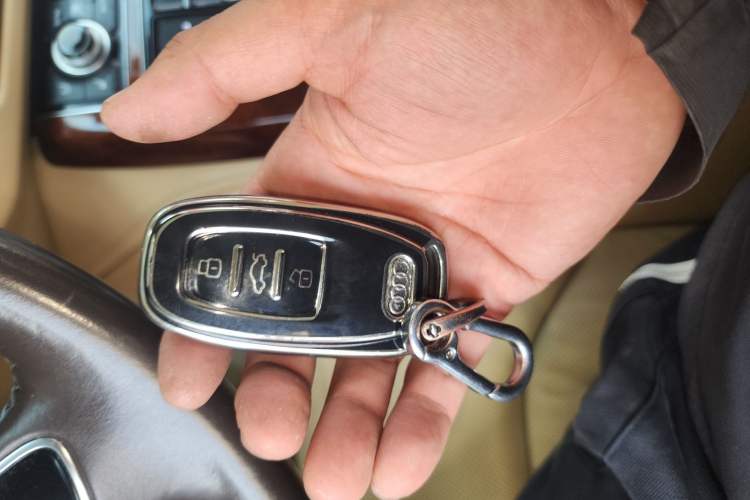 Used Audi A8 2012 A8L 45 TFSI quattro Luxury Model Vehicle Key