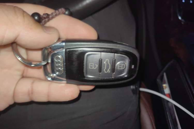 Used Audi A8 2012 A8L 50 TFSI quattro Comfort model Vehicle Key