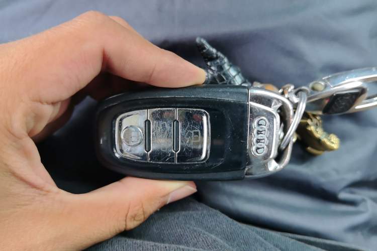 Used Audi A8 2012 A8L 45 TFSI quattro Luxury Model Vehicle Key