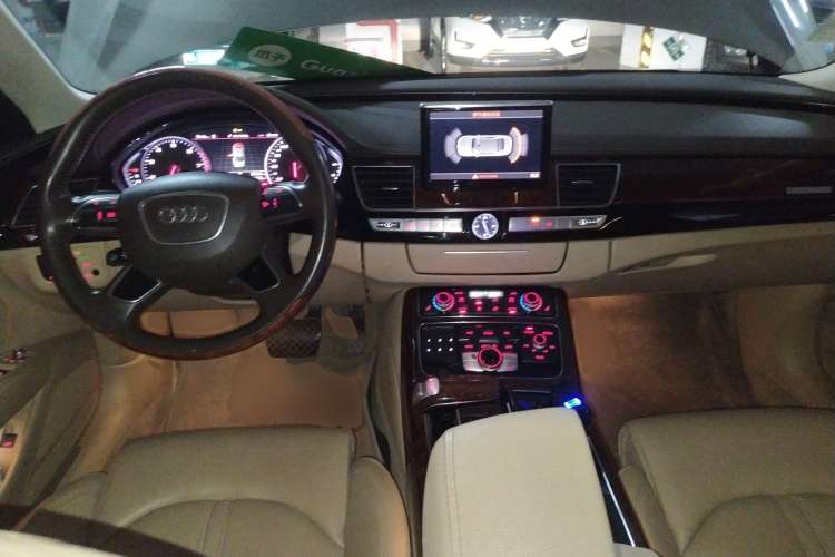 Used Audi A8 2012 A8L 45 TFSI quattro Comfort model Center Console