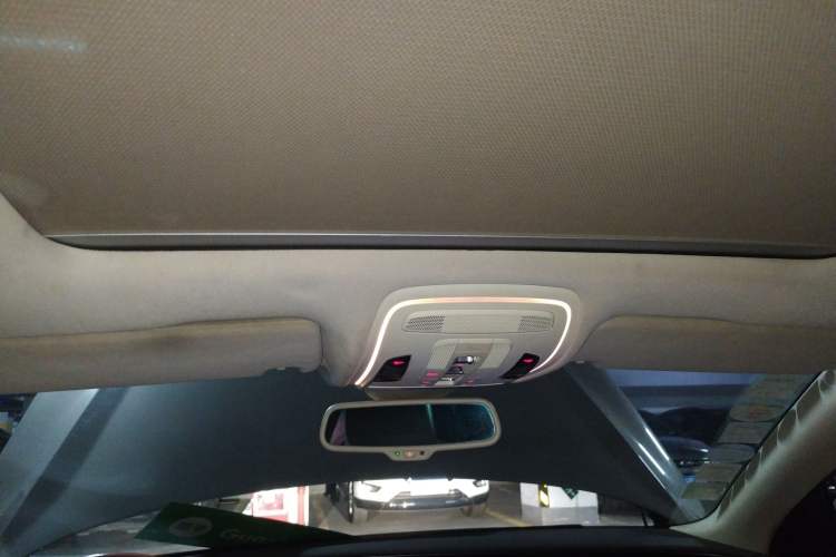 Used Audi A8 2012 A8L 45 TFSI quattro Comfort model Headliner