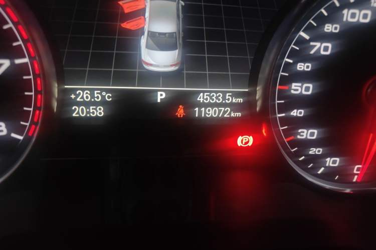 Used Audi A8 2012 A8L 6.3 FSI W12 quattro Odometer Close Up
