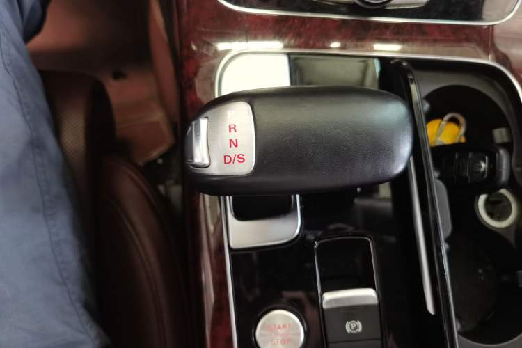 Used Audi A8 2012 A8L 45 TFSI quattro Luxury Model Gear Lever