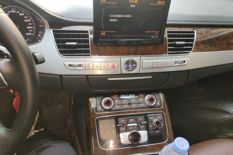 Used Audi A8 2013 A8L 45 TFSI quattro Comfort model Audio And AC Panel