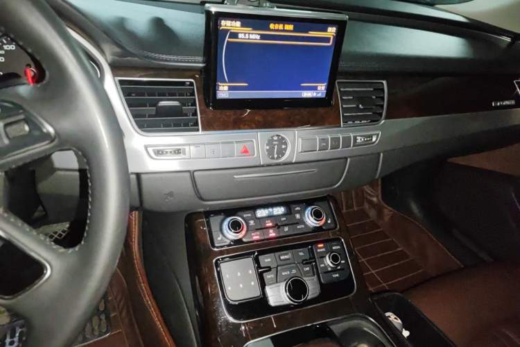 Used Audi A8 2013 A8L 45 TFSI quattro Comfort model Audio And AC Panel