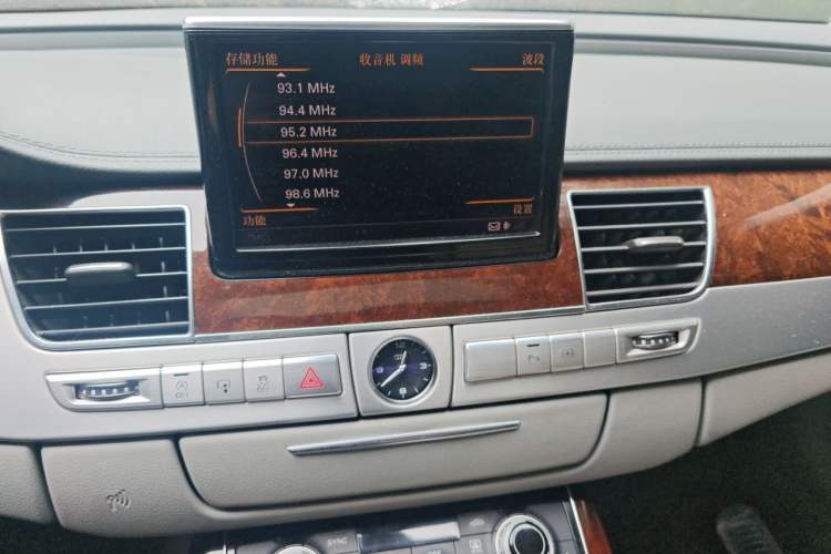 Used Audi A8 2013 A8L 45 TFSI quattro Comfort model Audio And AC Panel