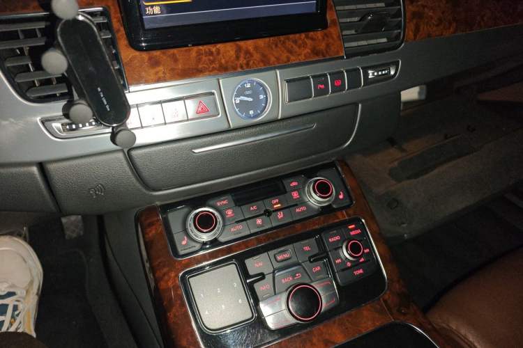 Used Audi A8 2013 A8L 45 TFSI quattro Comfort model Audio And AC Panel