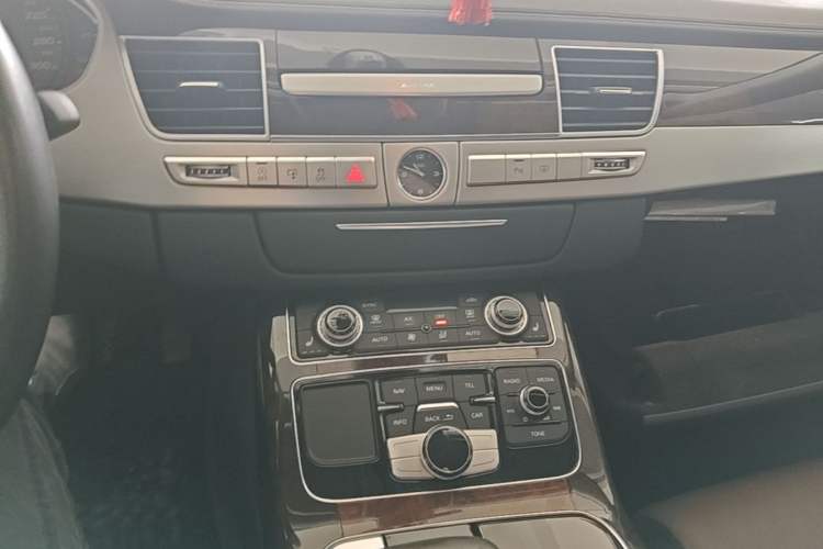 Used Audi A8 2013 A8L 45 TFSI quattro Comfort model Audio And AC Panel