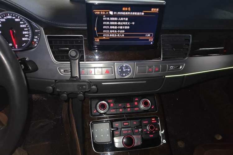 Used Audi A8 2013 A8L 45 TFSI quattro Comfort model Audio And AC Panel