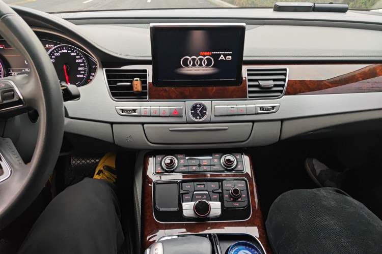 Used Audi A8 2013 A8L 45 TFSI quattro Exclusive Edition Audio And AC Panel