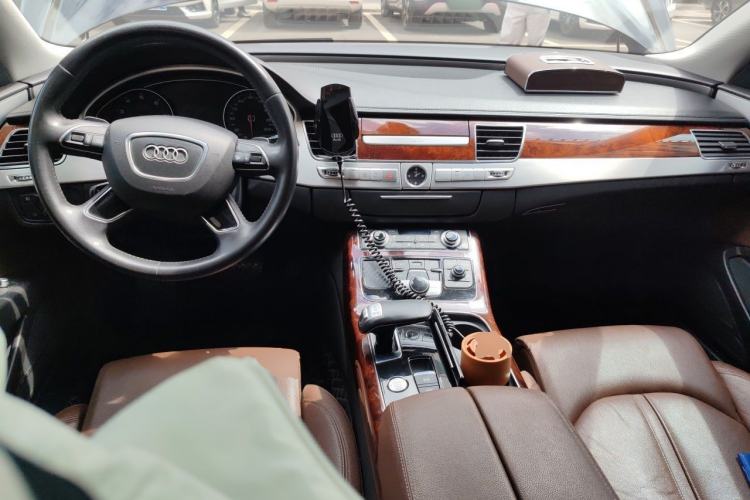 Used Audi A8 2013 A8L 30 FSI Comfort Model Center Console