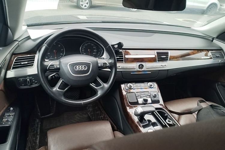 Used Audi A8 2013 A8L 45 TFSI quattro Comfort model Center Console